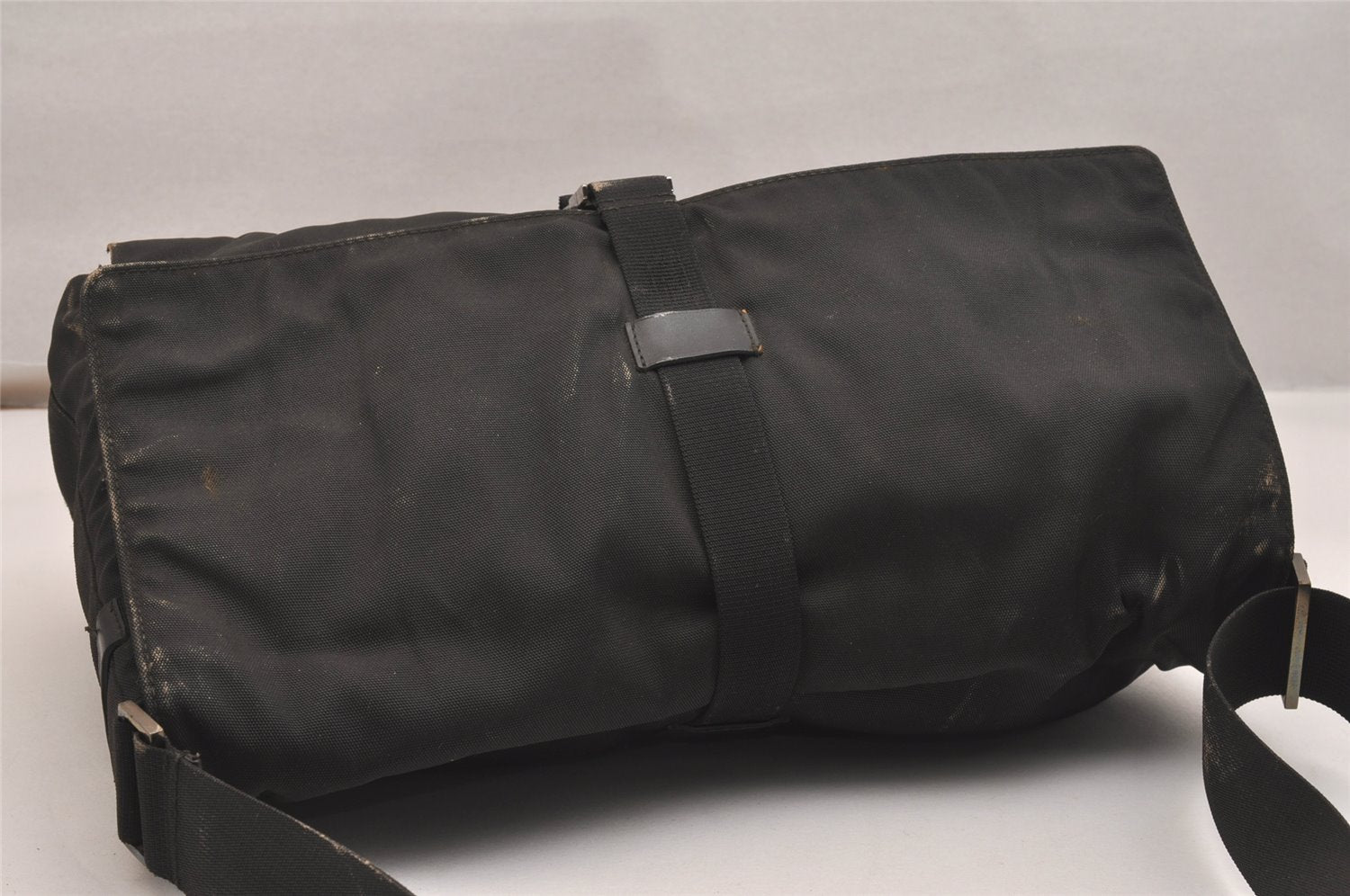 Authentic GUCCI Shoulder Cross Body Bag Nylon Leather Black Junk 5731J