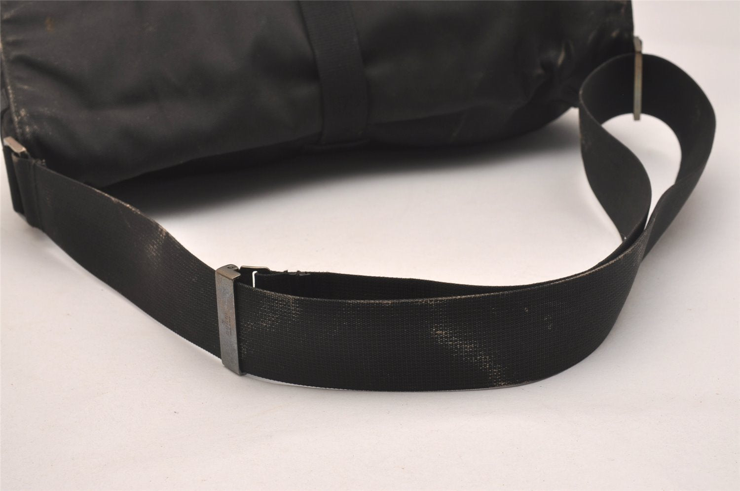Authentic GUCCI Shoulder Cross Body Bag Nylon Leather Black Junk 5731J