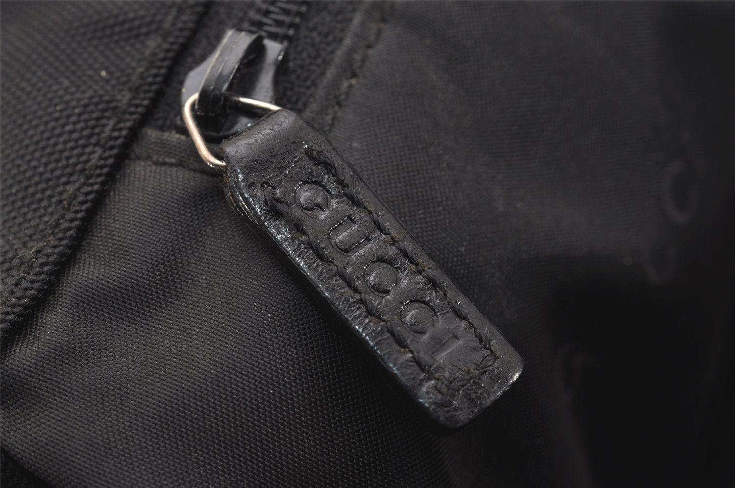 Authentic GUCCI Shoulder Cross Body Bag Nylon Leather Black Junk 5731J