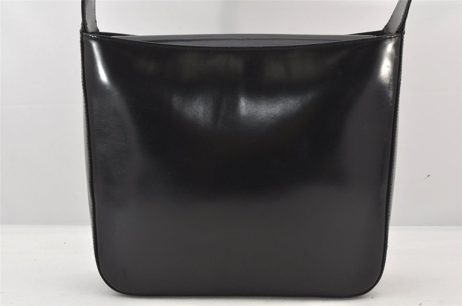 Authentic GUCCI Vintage Shoulder Hand Bag Purse Enamel Black 5731K