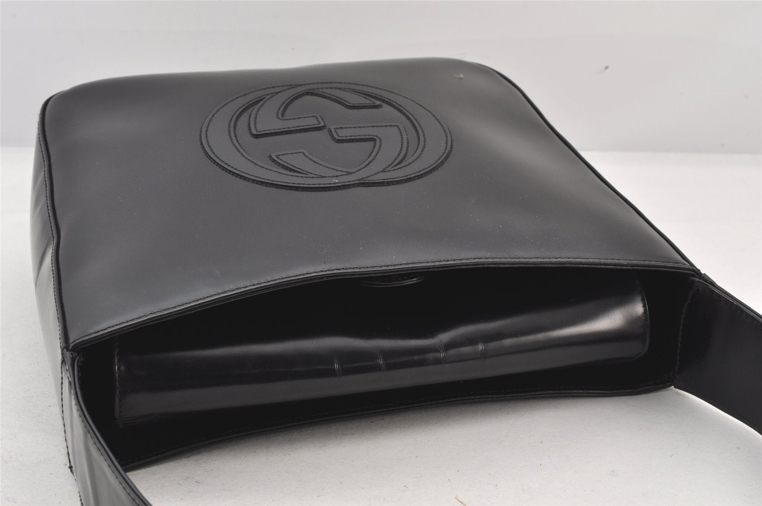 Authentic GUCCI Vintage Shoulder Hand Bag Purse Enamel Black 5731K