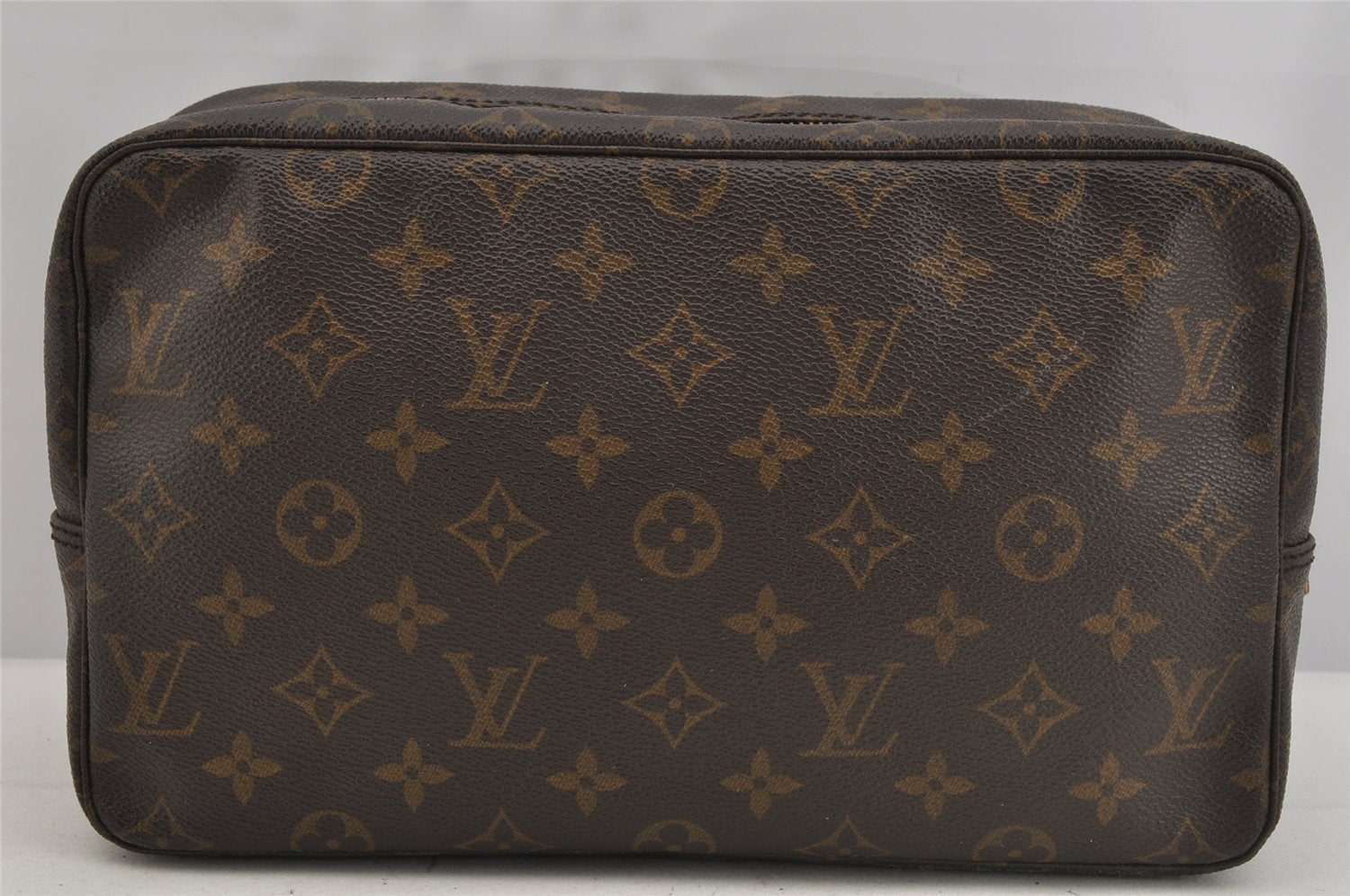 Auth Louis Vuitton Monogram Trousse Toilette 28 Clutch Hand Bag M47522 LV 5738J