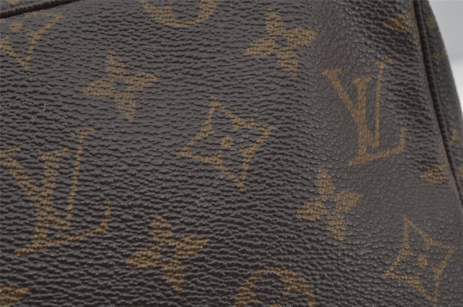 Auth Louis Vuitton Monogram Trousse Toilette 28 Clutch Hand Bag M47522 LV 5738J