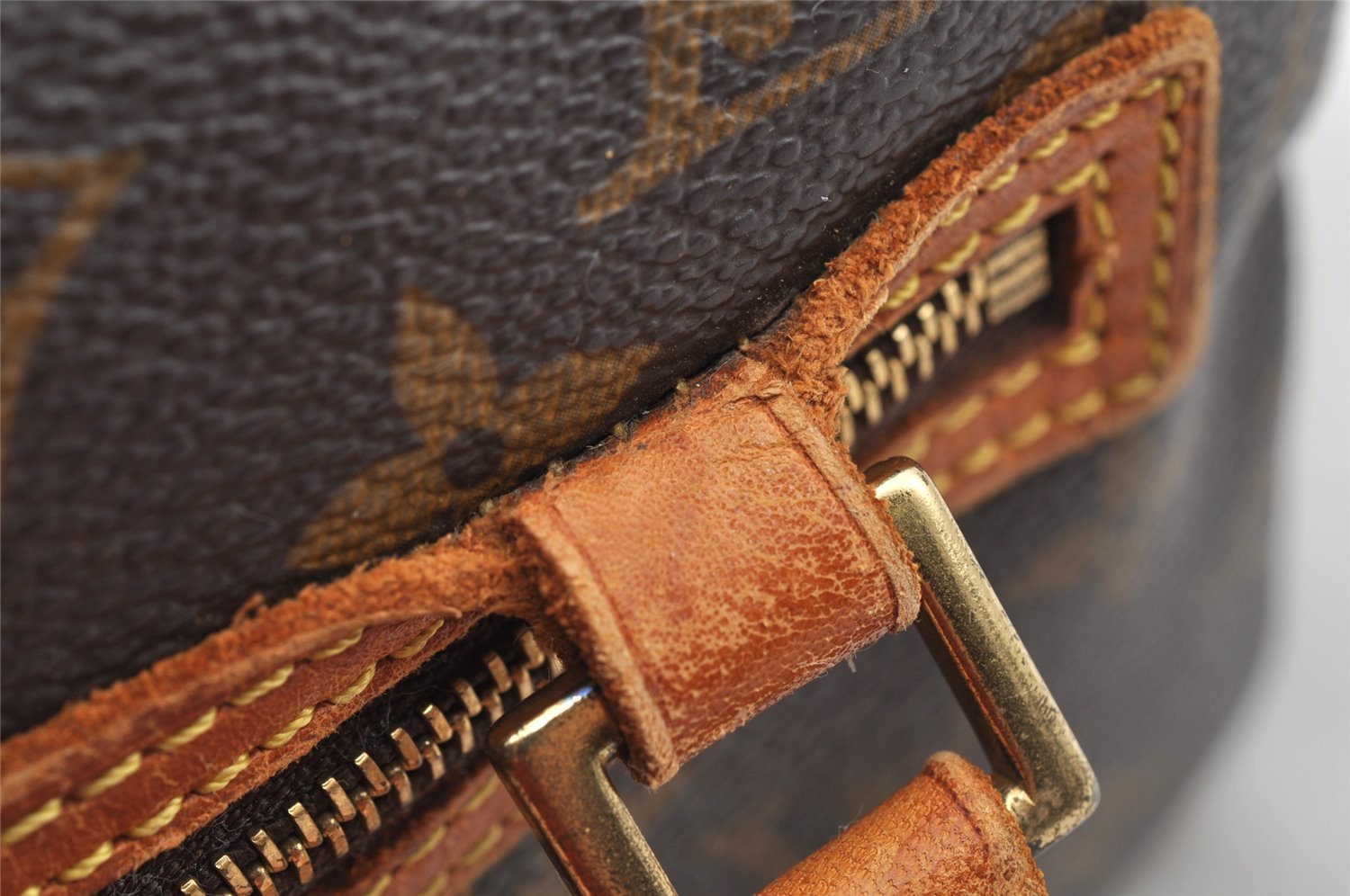 Authentic Louis Vuitton Monogram Cite MM Shoulder Bag M51182 LV Junk 5742I