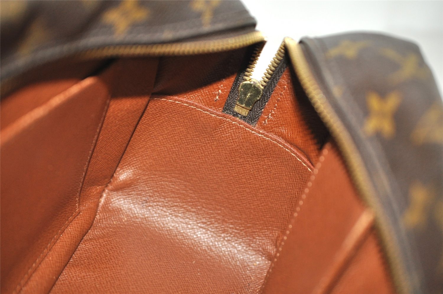 Authentic Louis Vuitton Monogram Cite MM Shoulder Bag M51182 LV Junk 5742I