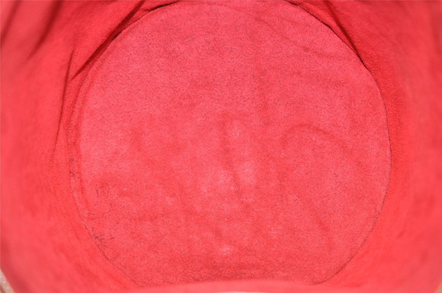 Authentic Louis Vuitton Epi Cannes Red Cosmetic Hand Bag Purse M48037 LV 5744I