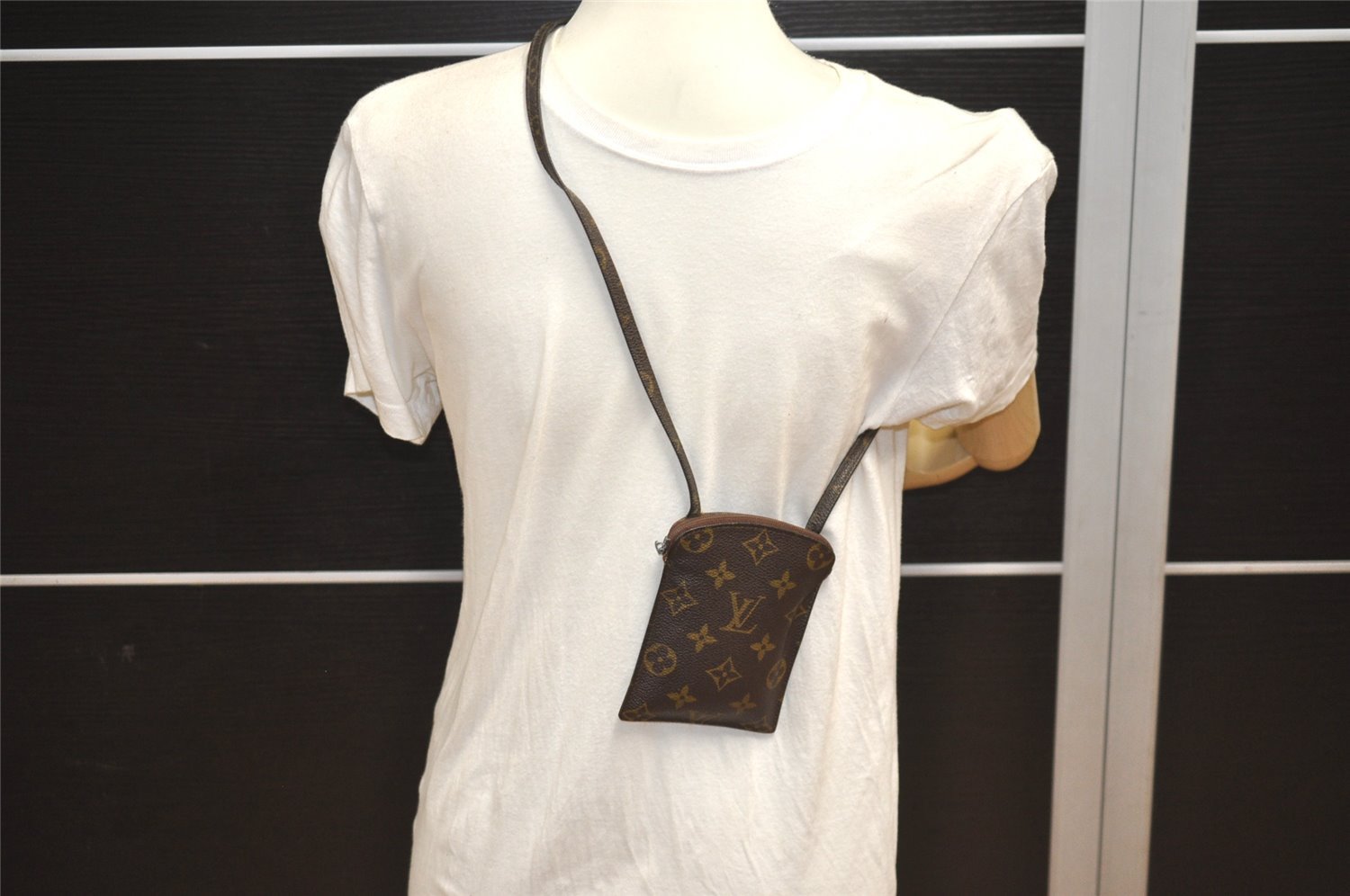 Auth Louis Vuitton Monogram Pochette Secret Shoulder Bag Old Model Junk 5748J