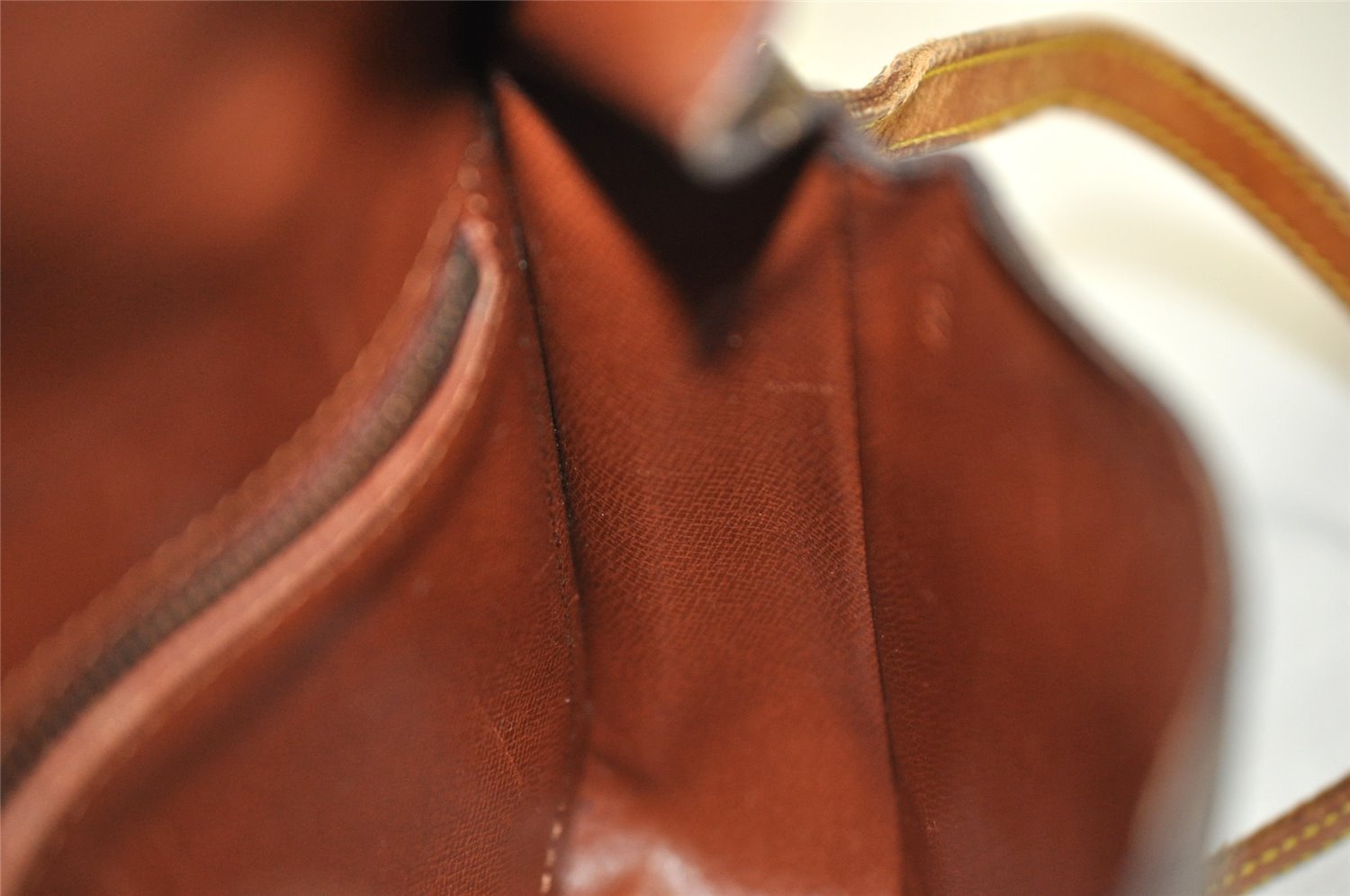 Authentic Louis Vuitton Monogram Saint Cloud MM M51243 Shoulder Cross Bag 5756I