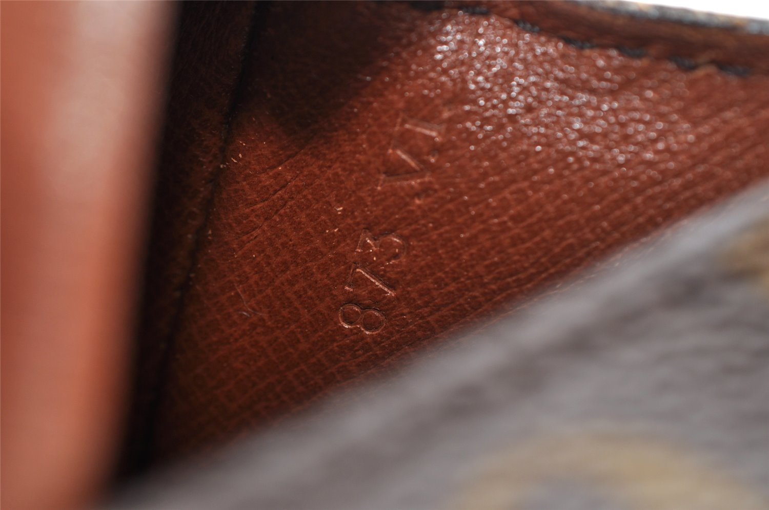 Authentic Louis Vuitton Monogram Saint Cloud MM M51243 Shoulder Cross Bag 5756I