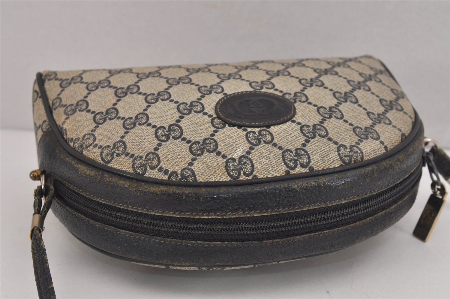 Authentic GUCCI Shoulder Cross Body Bag Purse GG PVC Leather Navy Blue 5756J