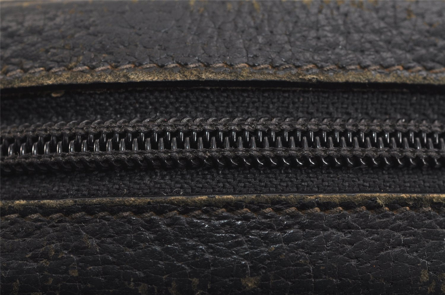 Authentic GUCCI Shoulder Cross Body Bag Purse GG PVC Leather Navy Blue 5756J