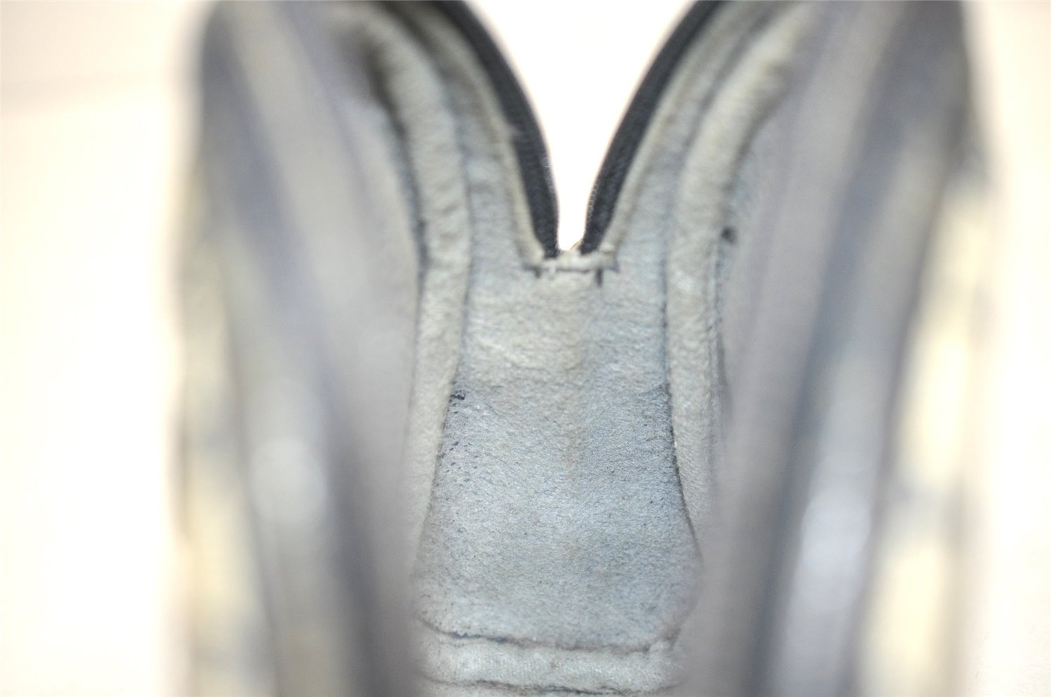 Authentic GUCCI Shoulder Cross Body Bag Purse GG PVC Leather Navy Blue 5756J