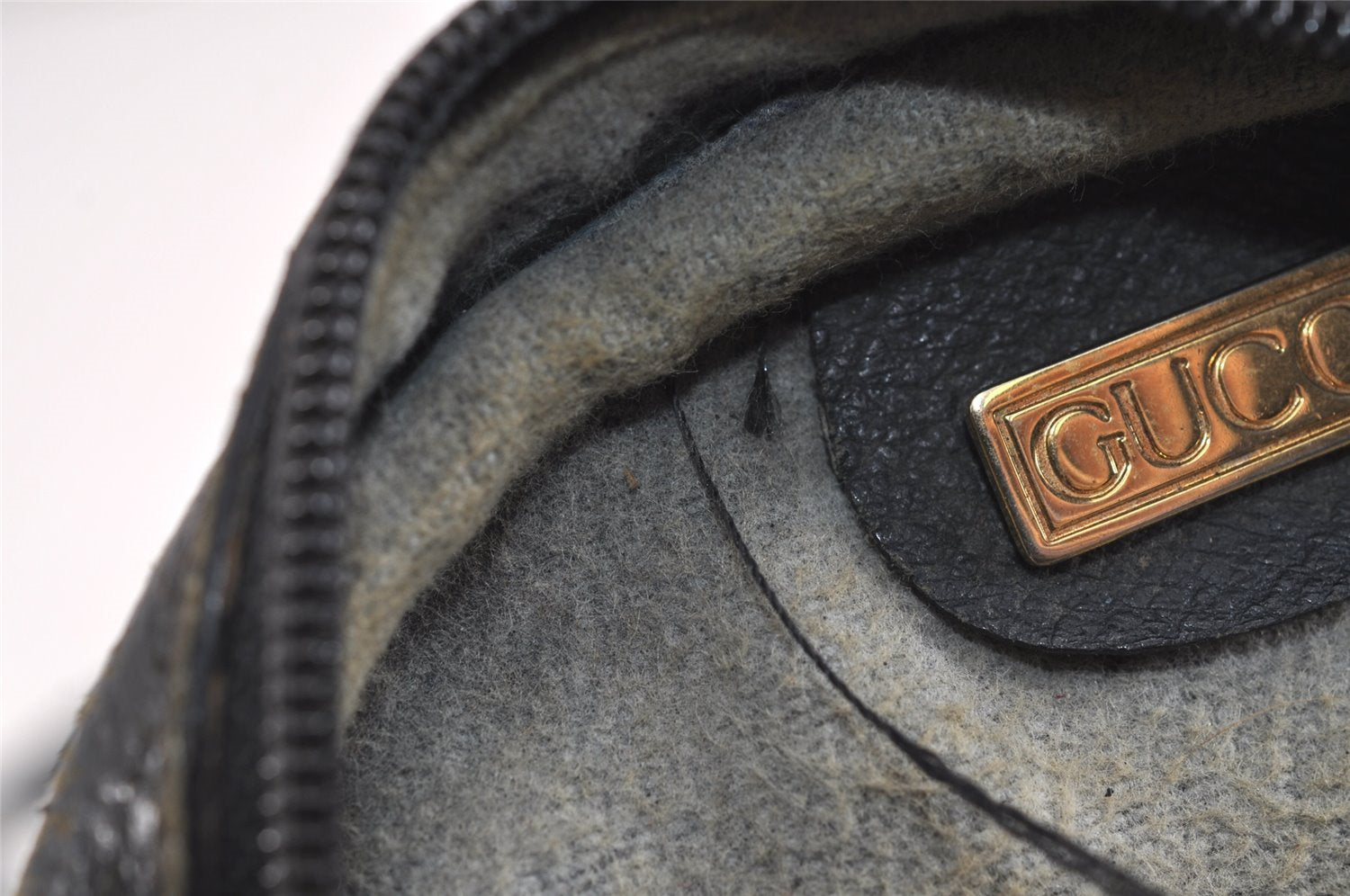 Authentic GUCCI Shoulder Cross Body Bag Purse GG PVC Leather Navy Blue 5756J