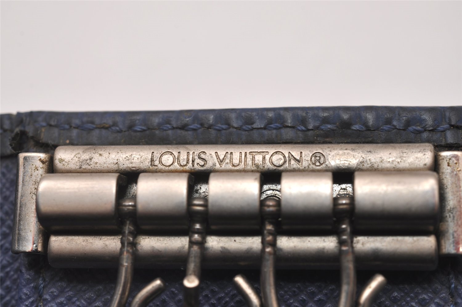 Authentic Louis Vuitton Epi Multicles 4 Key Case Blue M63825 LV 5768I