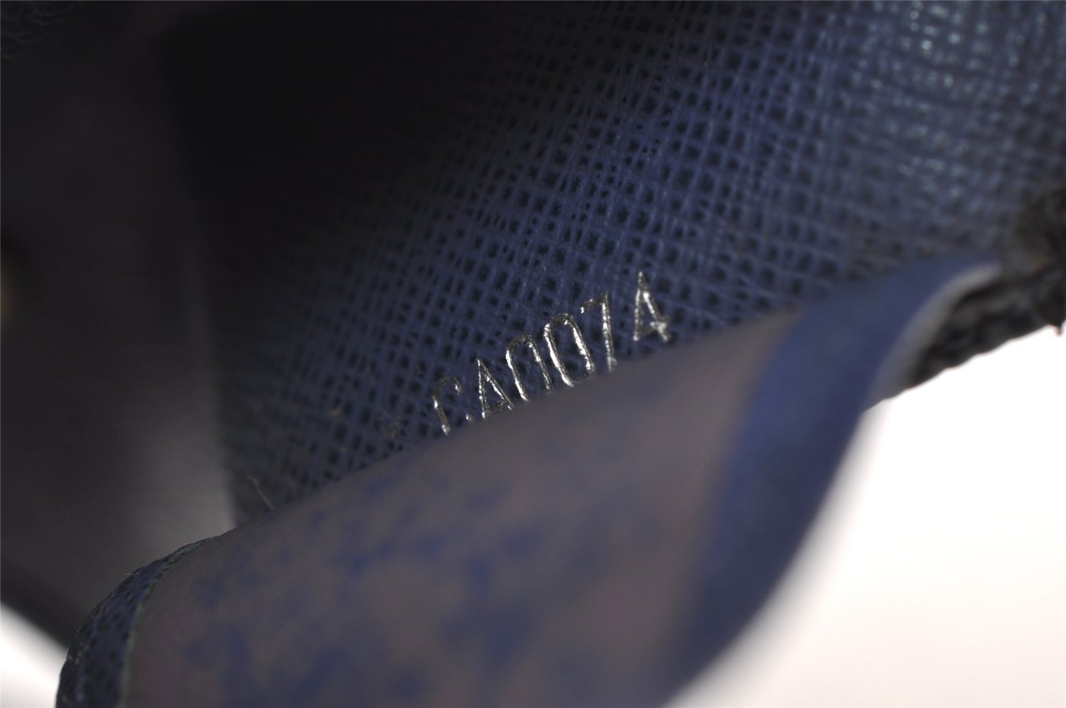 Authentic Louis Vuitton Epi Multicles 4 Key Case Blue M63825 LV 5768I