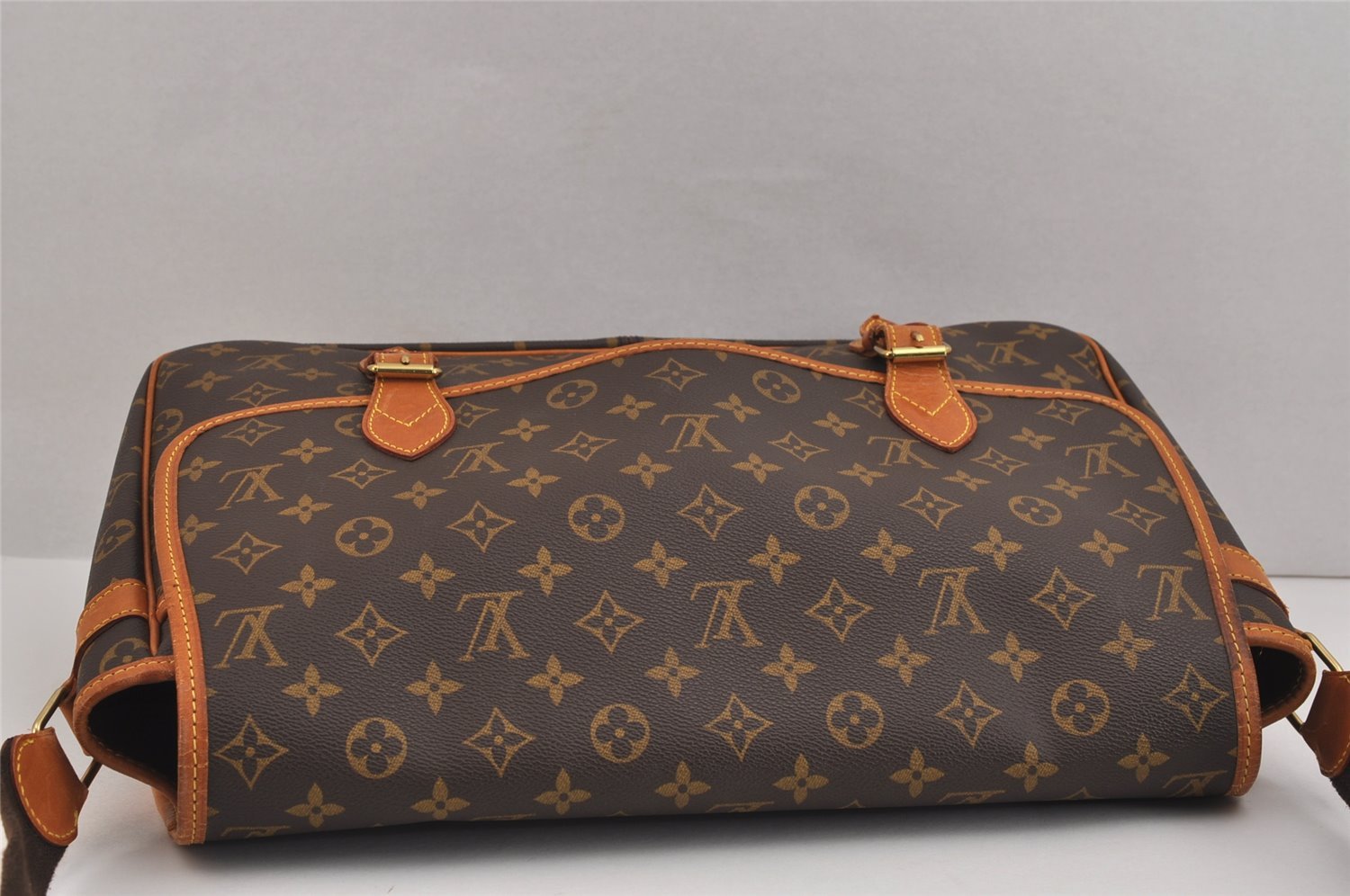 Authentic Louis Vuitton Monogram Gibeciere GM Shoulder Cross Bag M42246 LV 5768J