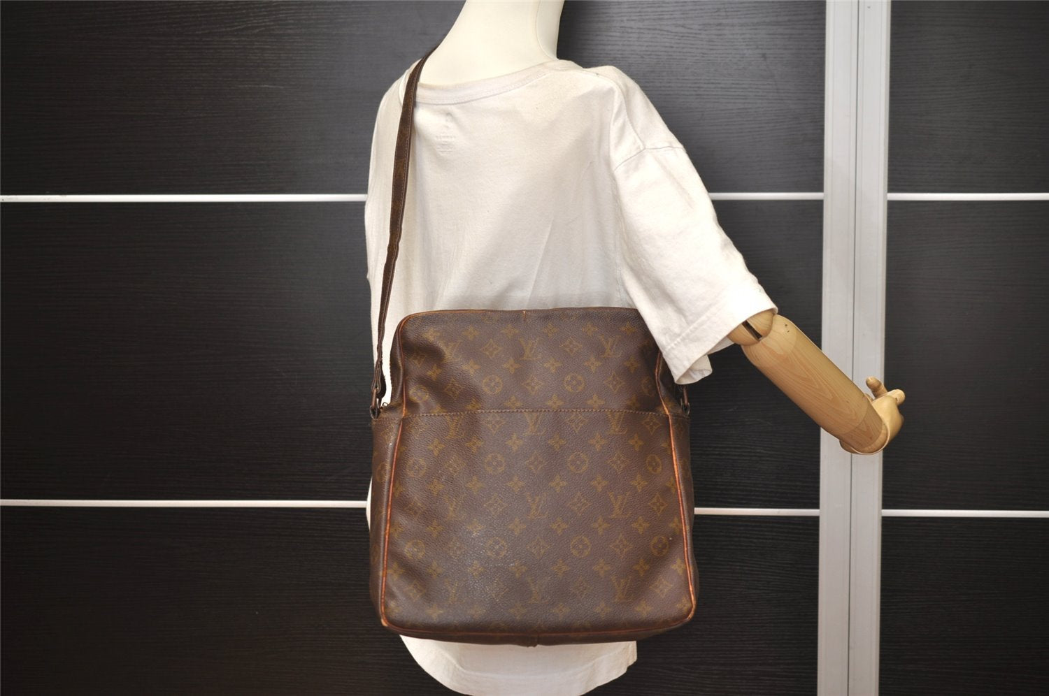 Authentic Louis Vuitton Monogram Marceau Shoulder Cross Body Bag M40264 LV 5769J