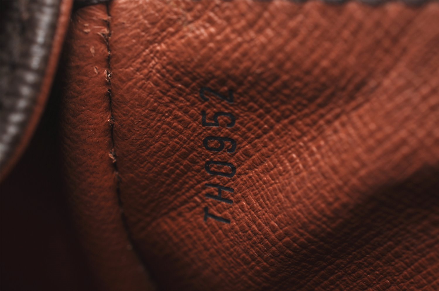 Authentic Louis Vuitton Monogram Saint Cloud GM M51242 Shoulder Cross Bag 5771I