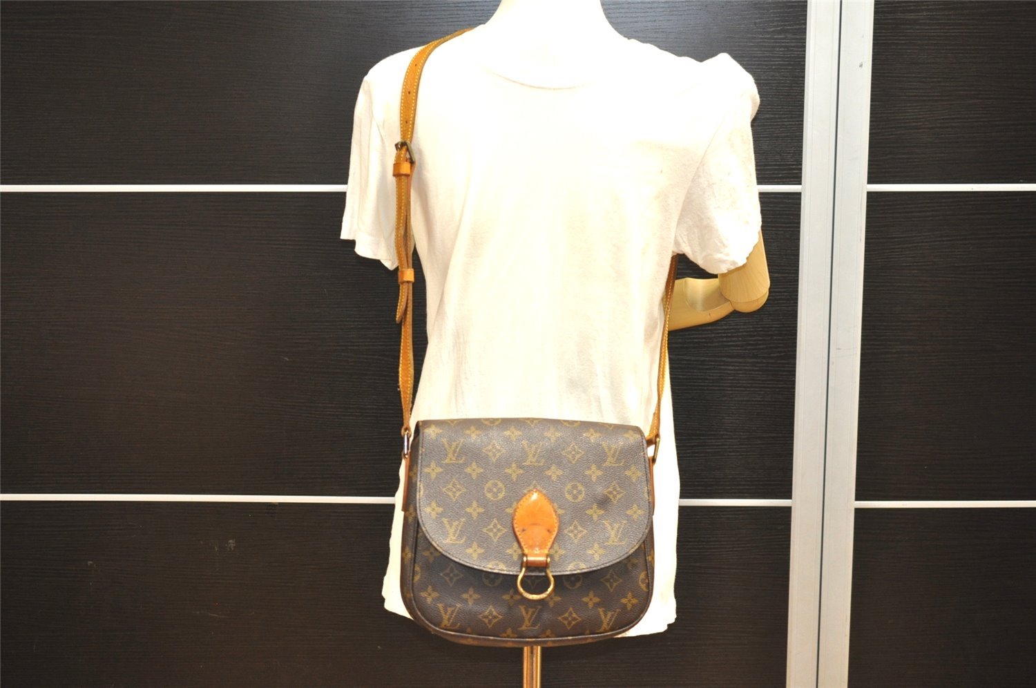 Authentic Louis Vuitton Monogram Saint Cloud GM M51242 Shoulder Cross Bag 5771I