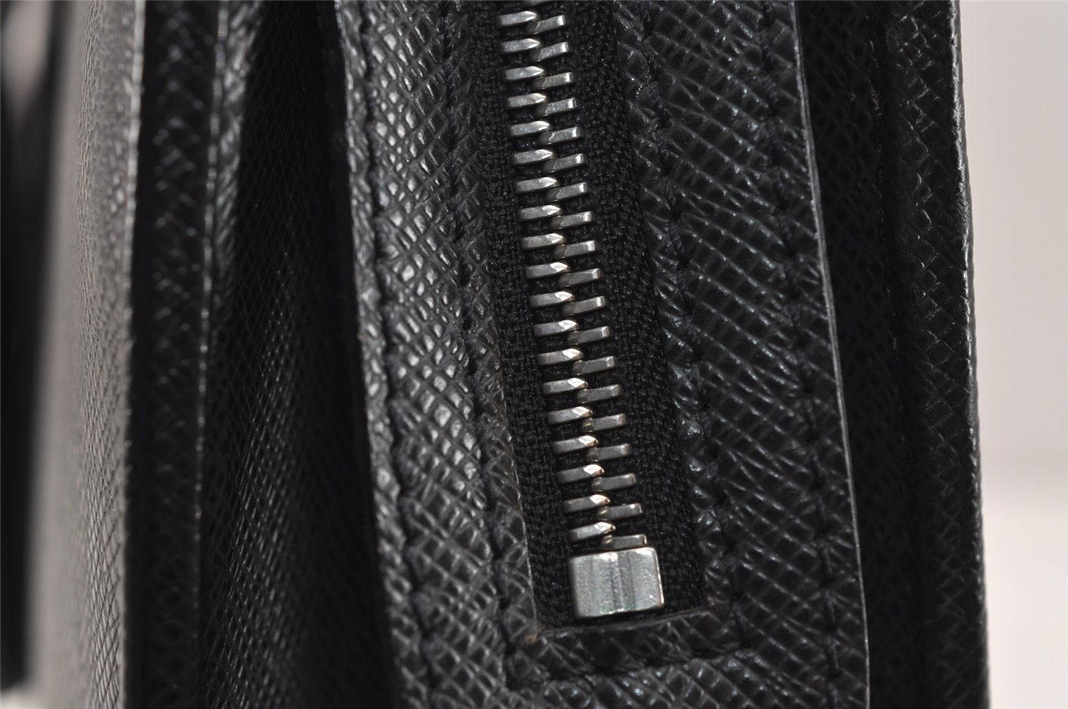 Auth Louis Vuitton Taiga Porte Documents Lozan 2Way Briefcase M30052 Black 5772J