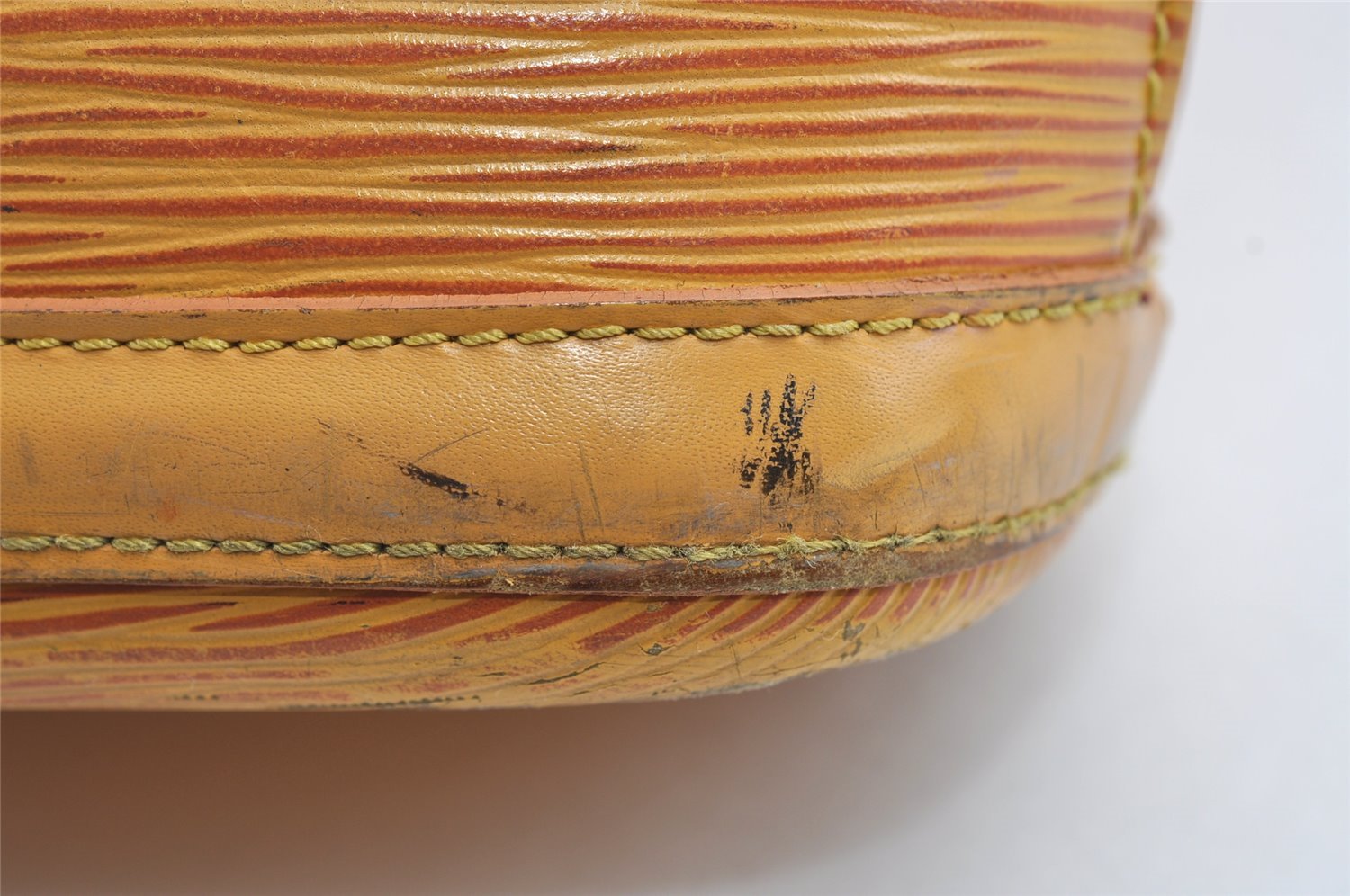 Authentic Louis Vuitton Epi Lussac Shoulder Tote Bag Yellow M52289 LV 5779I