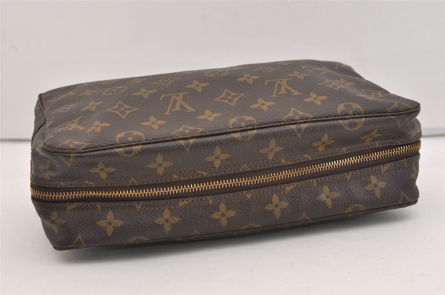 Auth Louis Vuitton Monogram Trousse Toilette 28 Clutch Hand Bag M47522 LV 5782J