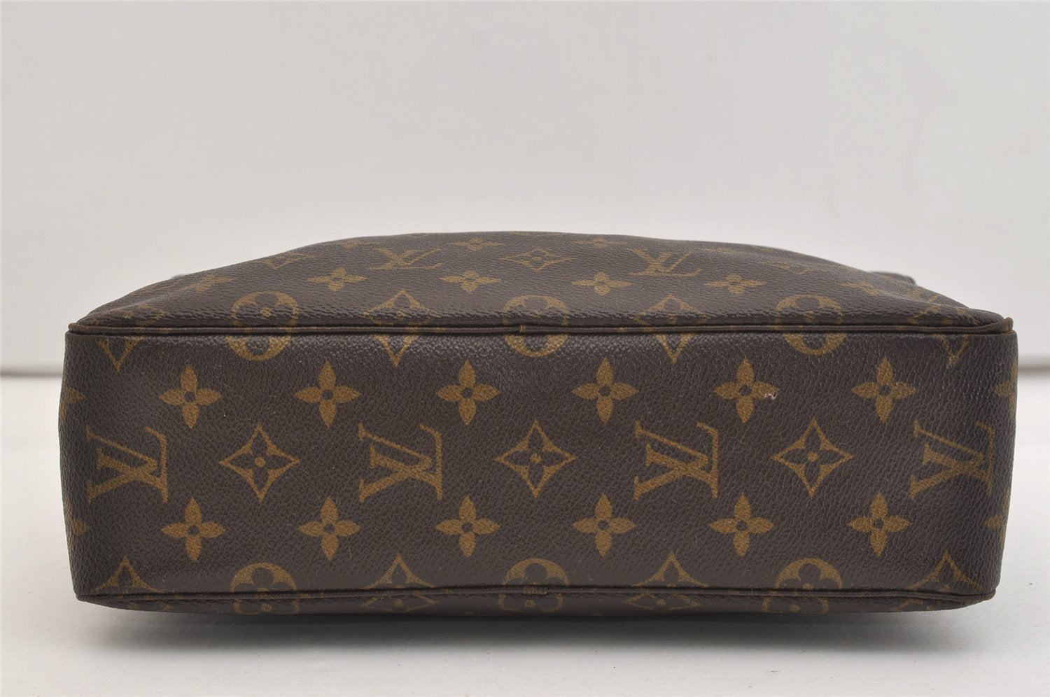 Auth Louis Vuitton Monogram Trousse Toilette 28 Clutch Hand Bag M47522 LV 5782J
