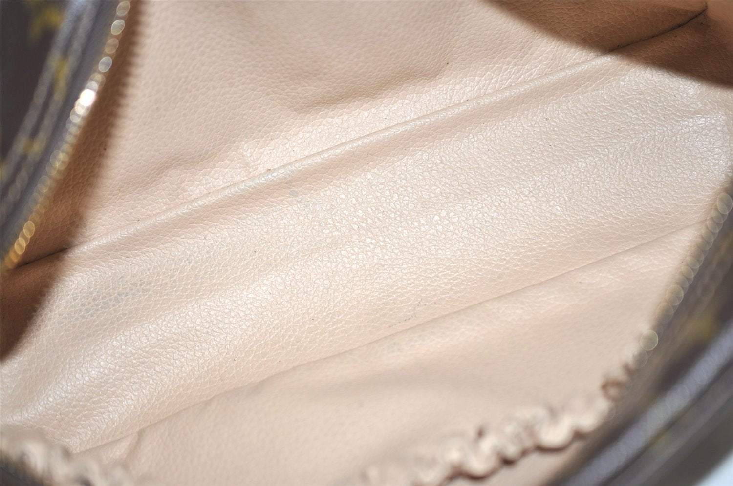 Auth Louis Vuitton Monogram Trousse Toilette 28 Clutch Hand Bag M47522 LV 5782J