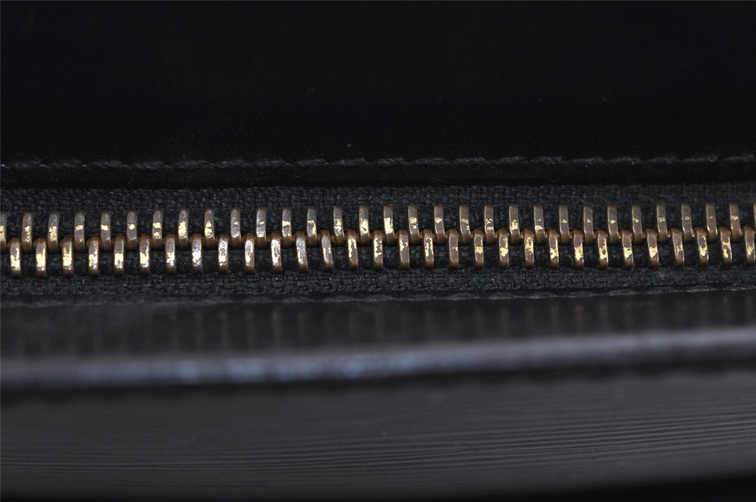 Authentic Louis Vuitton Epi Pochette Homme Clutch Hand Bag Black M52522 LV 5786J