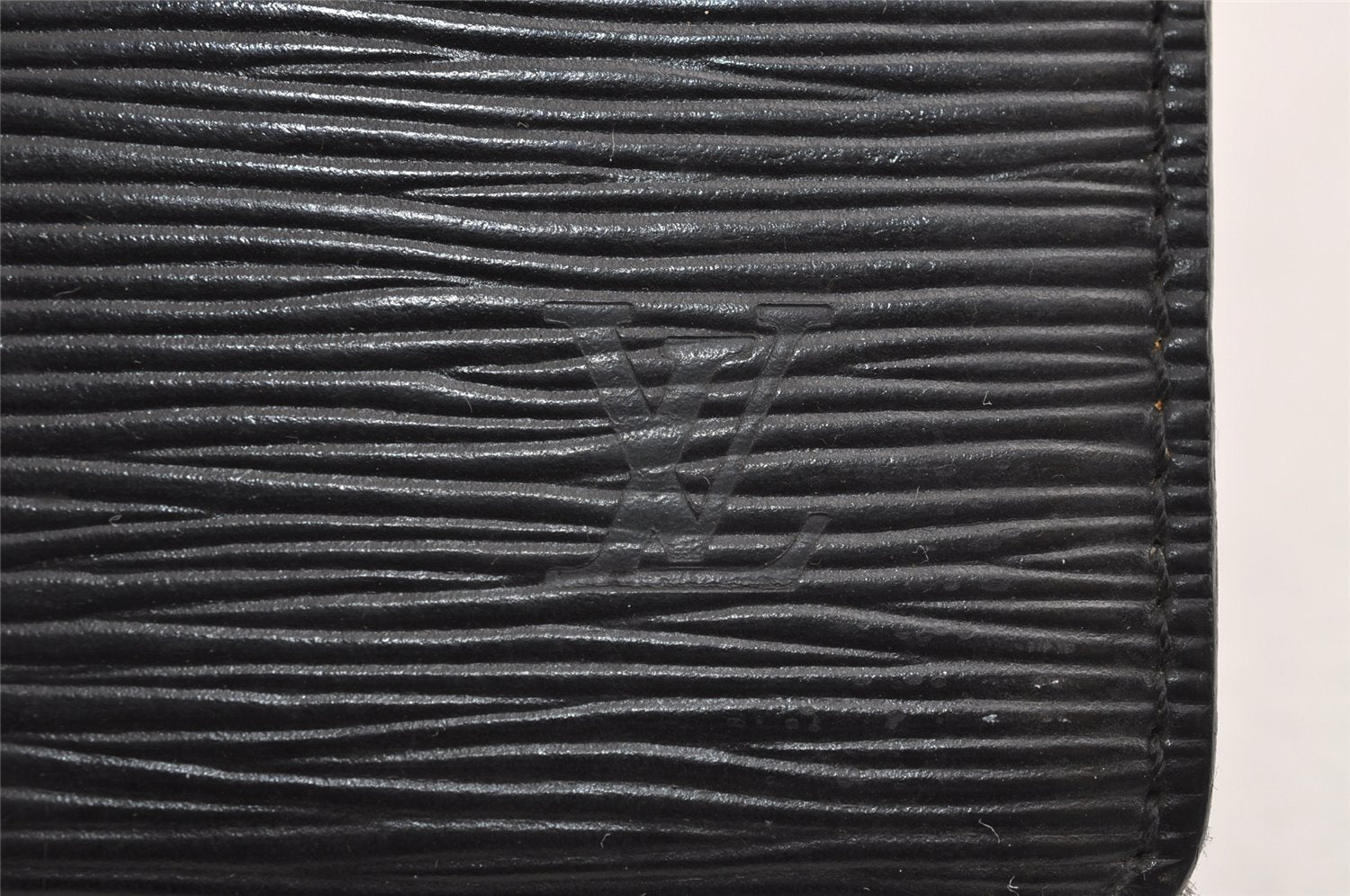 Authentic Louis Vuitton Epi Pochette Homme Clutch Hand Bag Black M52522 LV 5786J