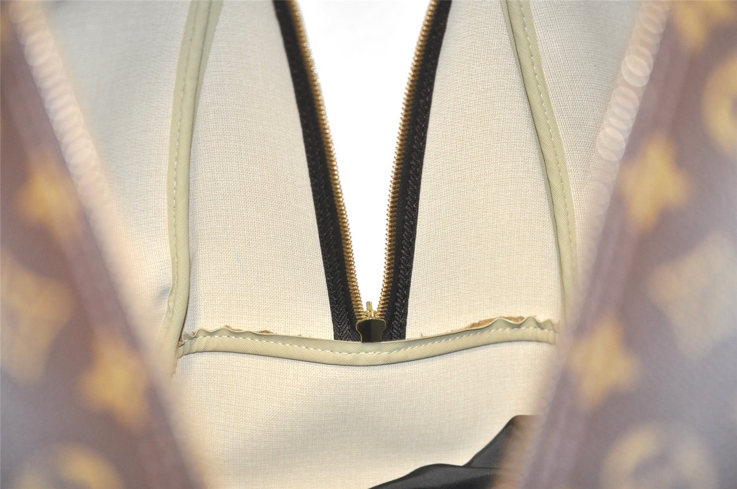 Authentic Louis Vuitton Monogram Evasion PM Boston Travel Bag M41443 LV 5787J