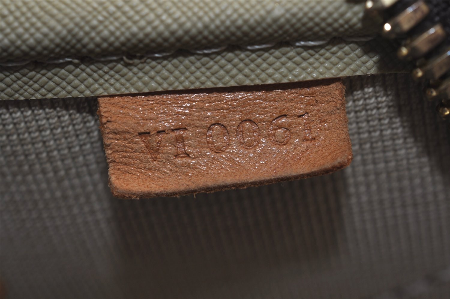 Authentic Louis Vuitton Monogram Evasion PM Boston Travel Bag M41443 LV 5787J