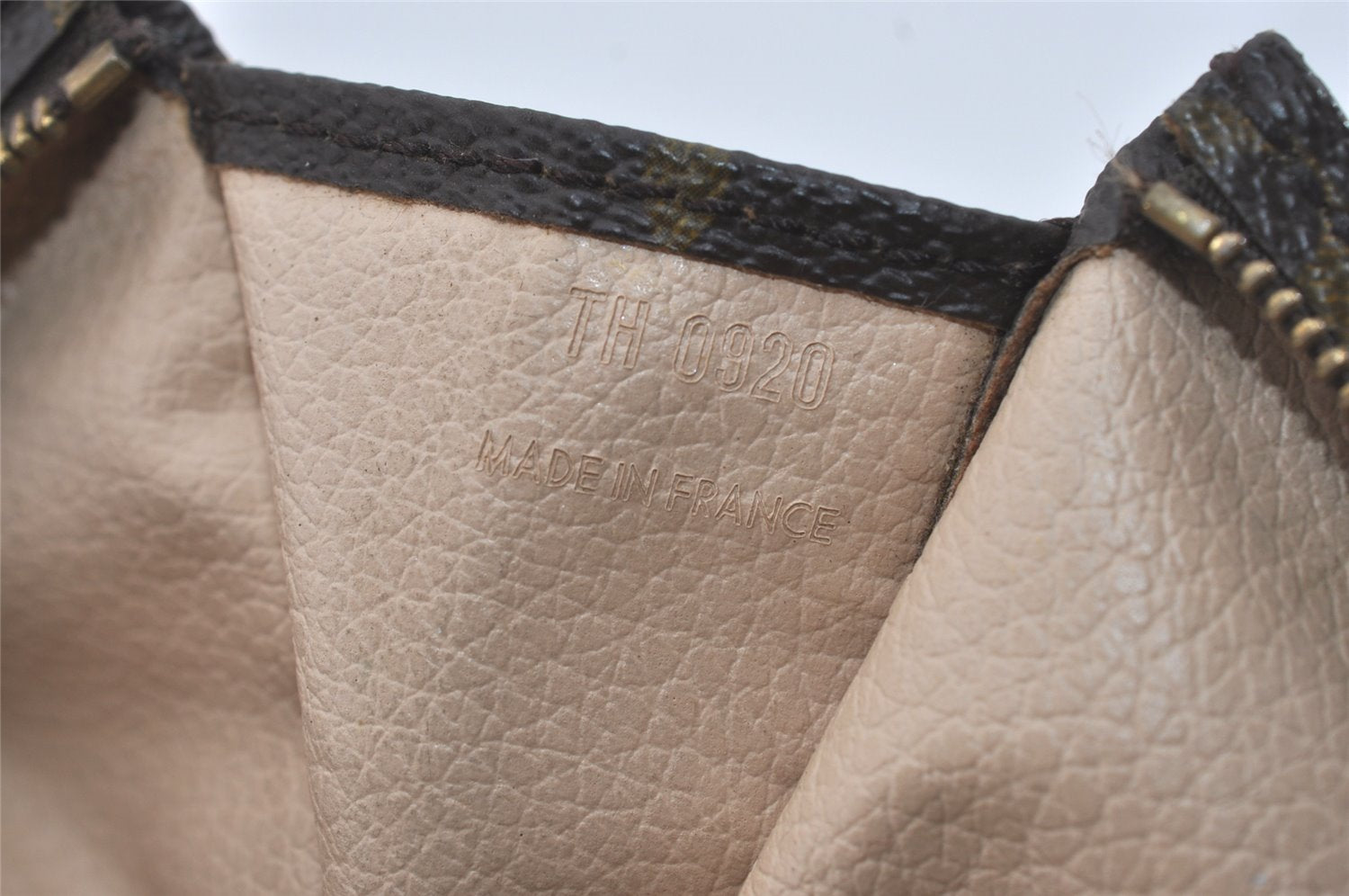 Authentic Louis Vuitton Monogram Poche Toilette 26 M47542 Cosmetics Pouch 5789I