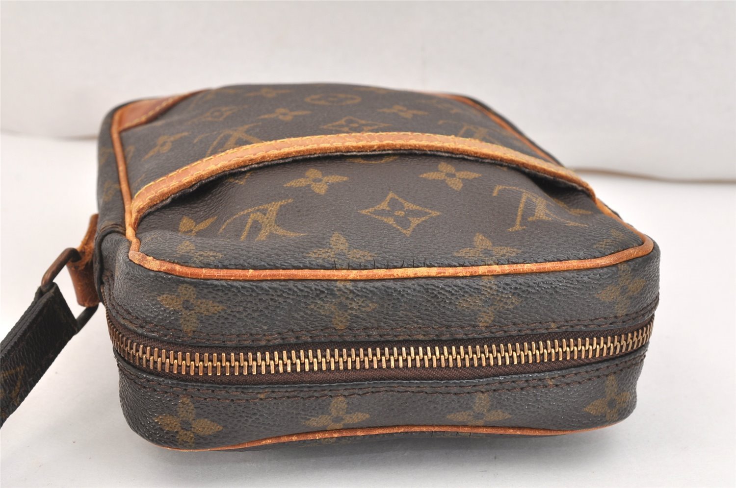 Authentic Louis Vuitton Monogram Danube Shoulder Cross Bag M45266 Junk 5789K