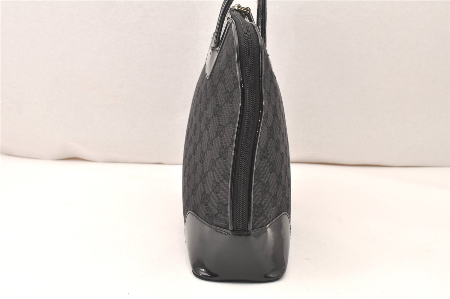 Authentic GUCCI Shoulder Hand Bag Purse GG Canvas Enamel 0021122 Black 5793K