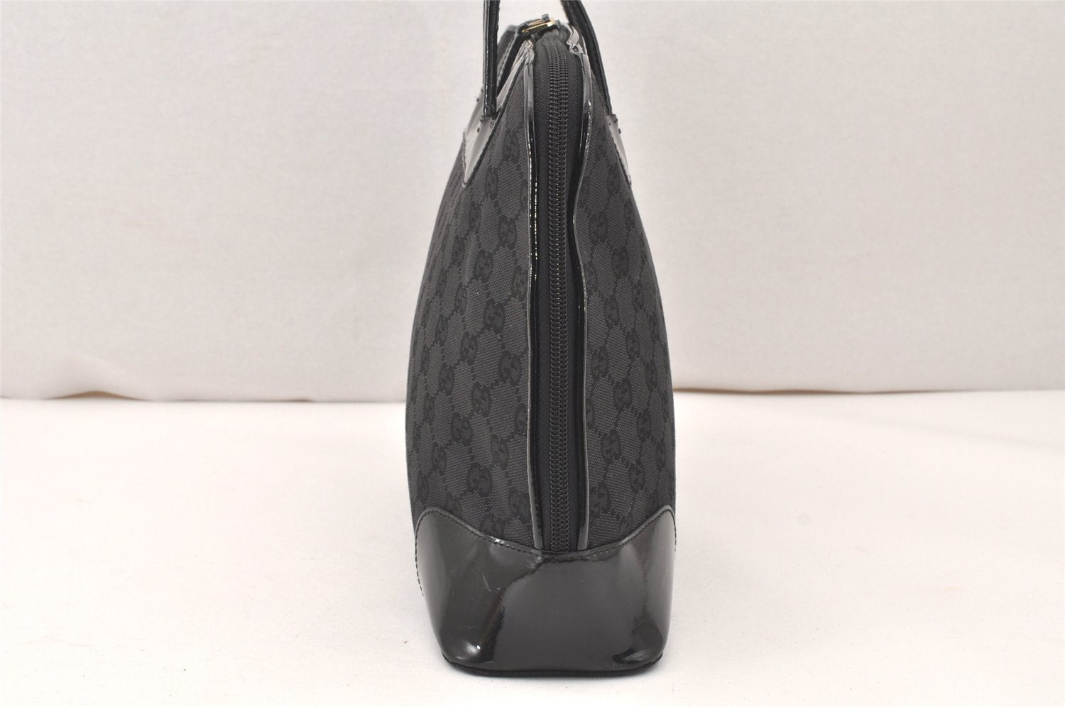 Authentic GUCCI Shoulder Hand Bag Purse GG Canvas Enamel 0021122 Black 5793K