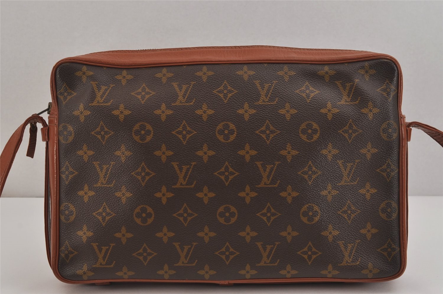 Authentic Louis Vuitton Monogram Sac Bandouliere 35 Shoulder Bag Old Model 5801J