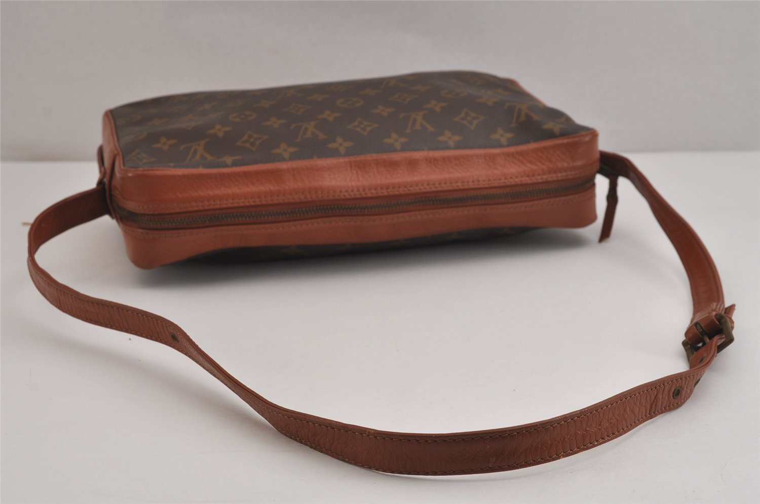 Authentic Louis Vuitton Monogram Sac Bandouliere 35 Shoulder Bag Old Model 5801J