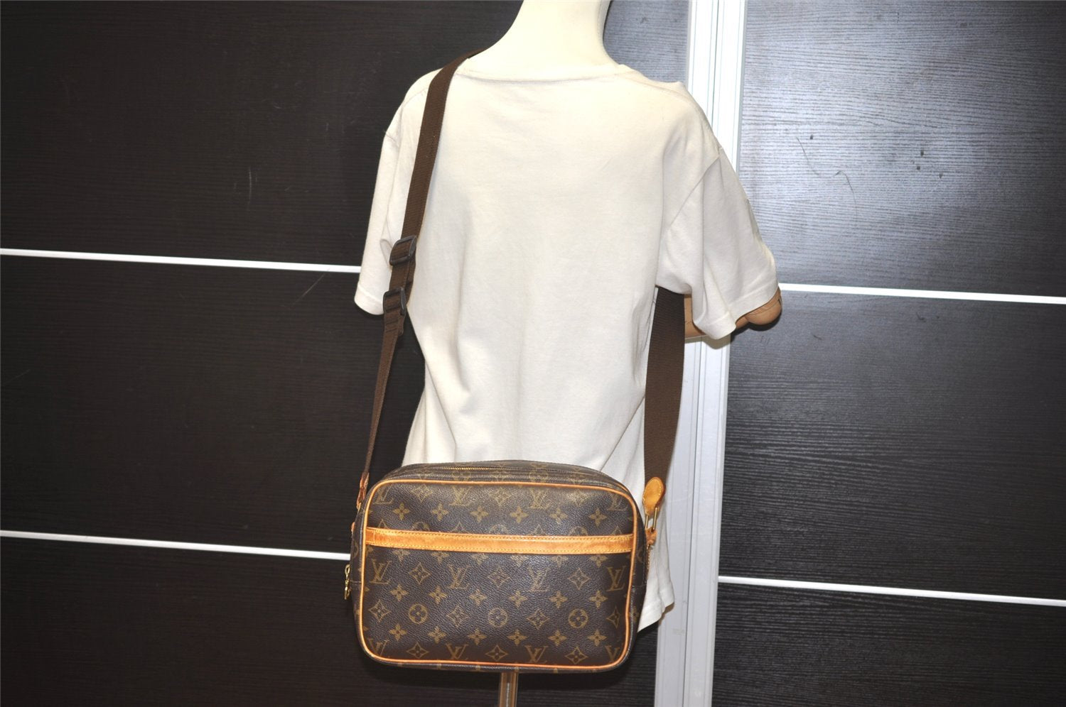 Authentic Louis Vuitton Monogram Reporter PM Shoulder Cross Bag M45254 LV 5804I