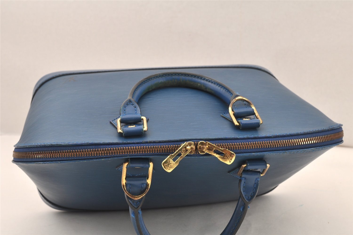 Authentic Louis Vuitton Epi Alma PM Hand Bag Blue M52145 LV 5808K