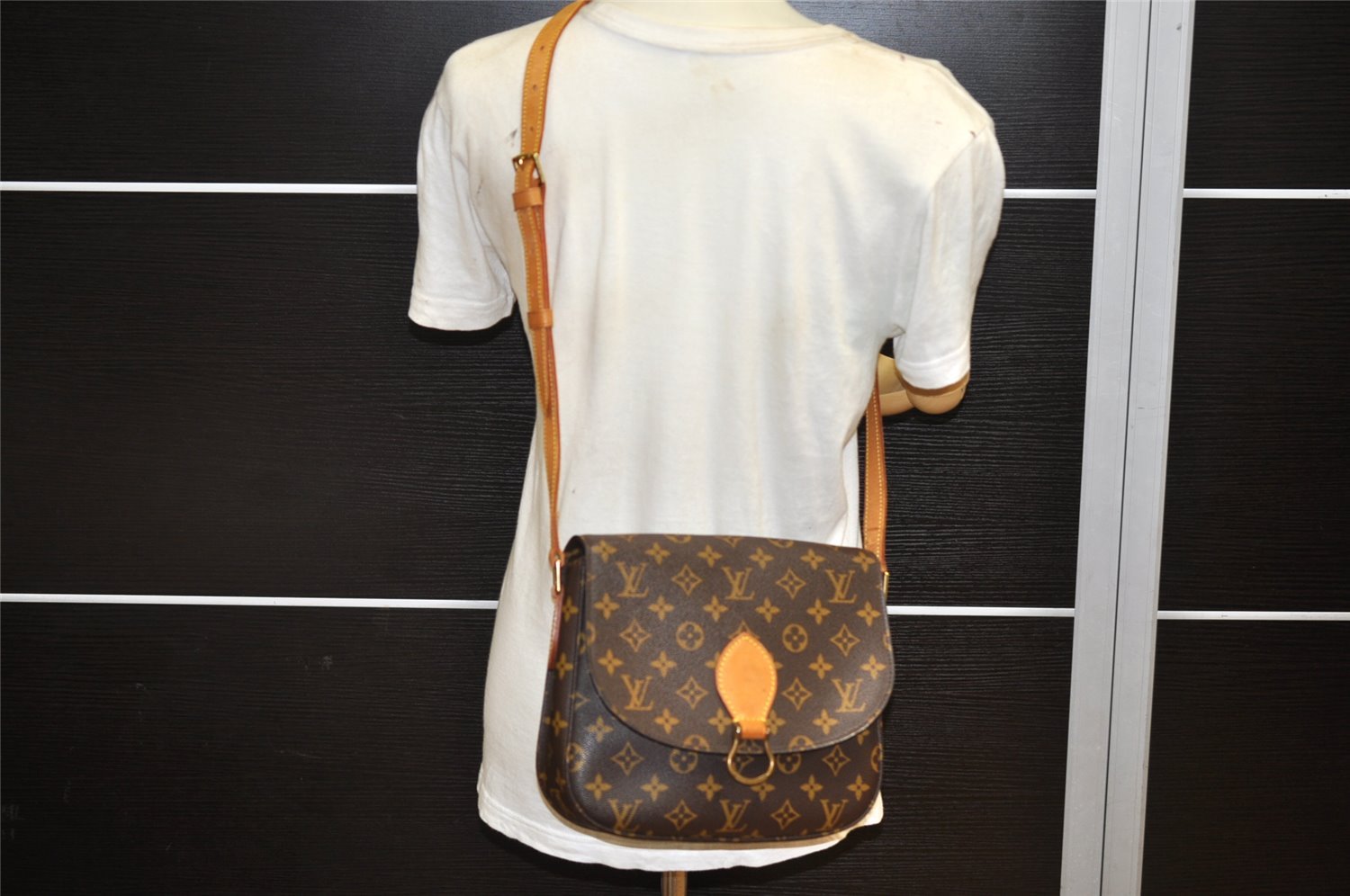 Authentic Louis Vuitton Monogram Saint Cloud GM M51242 Shoulder Cross Bag 5809K