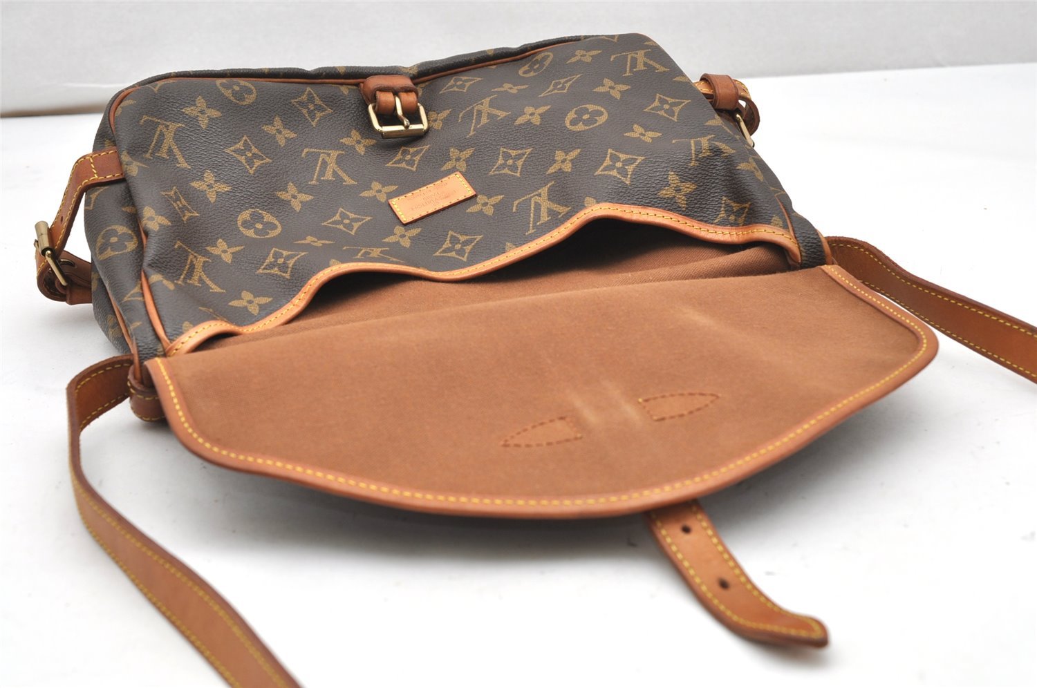 Authentic Louis Vuitton Monogram Saumur 30 Shoulder Cross Bag M42256 LV 5810K