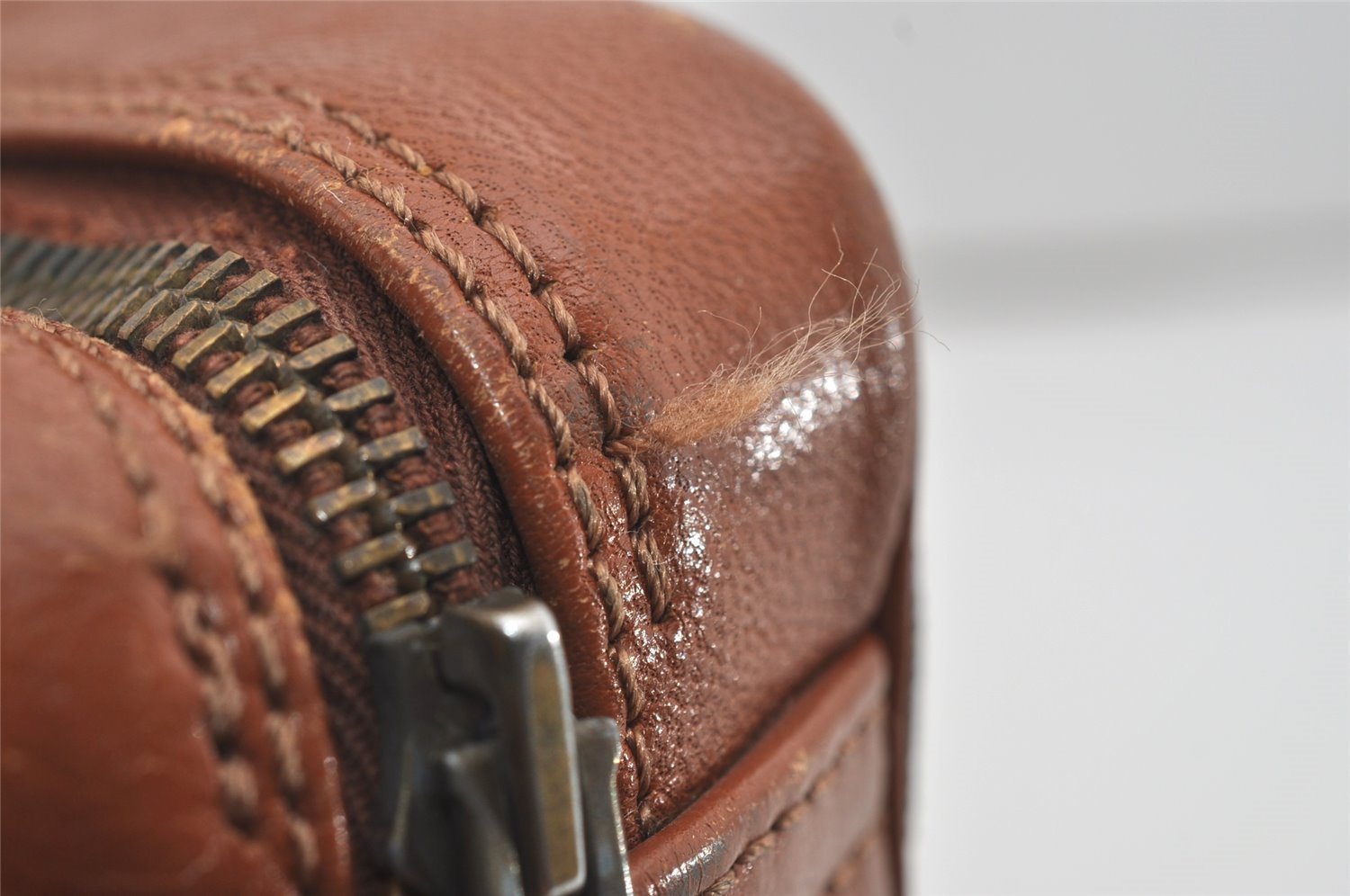 Authentic Louis Vuitton Monogram Sac Bandouliere 35 Shoulder Bag Old Model 5822I