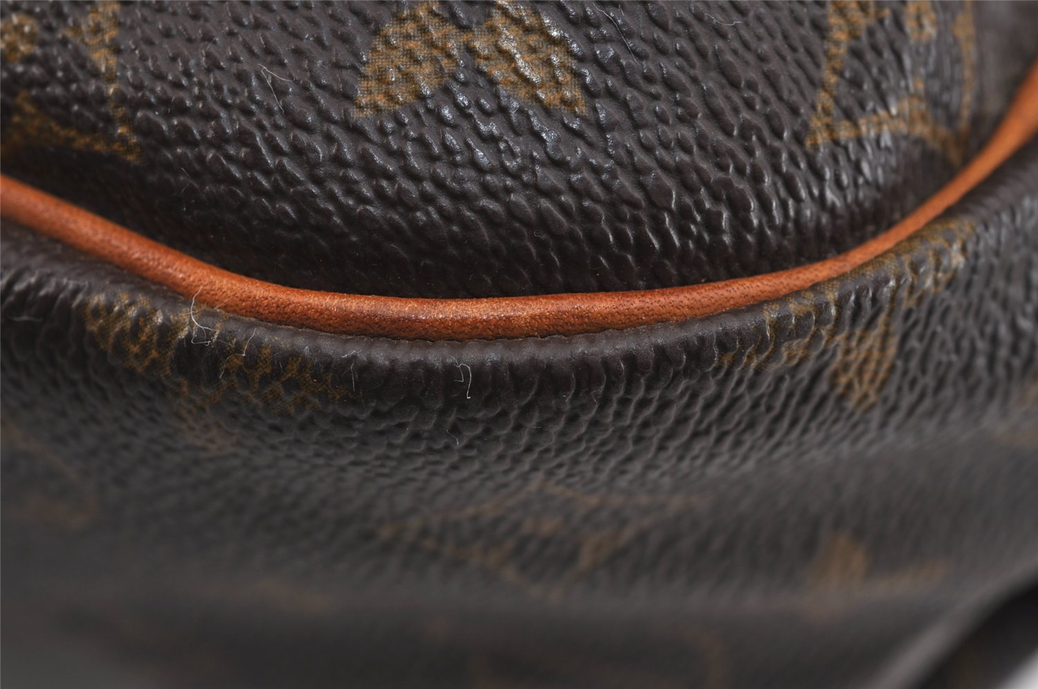 Authentic Louis Vuitton Monogram Saumur 35 Shoulder Cross Bag M42254 LV 5824J