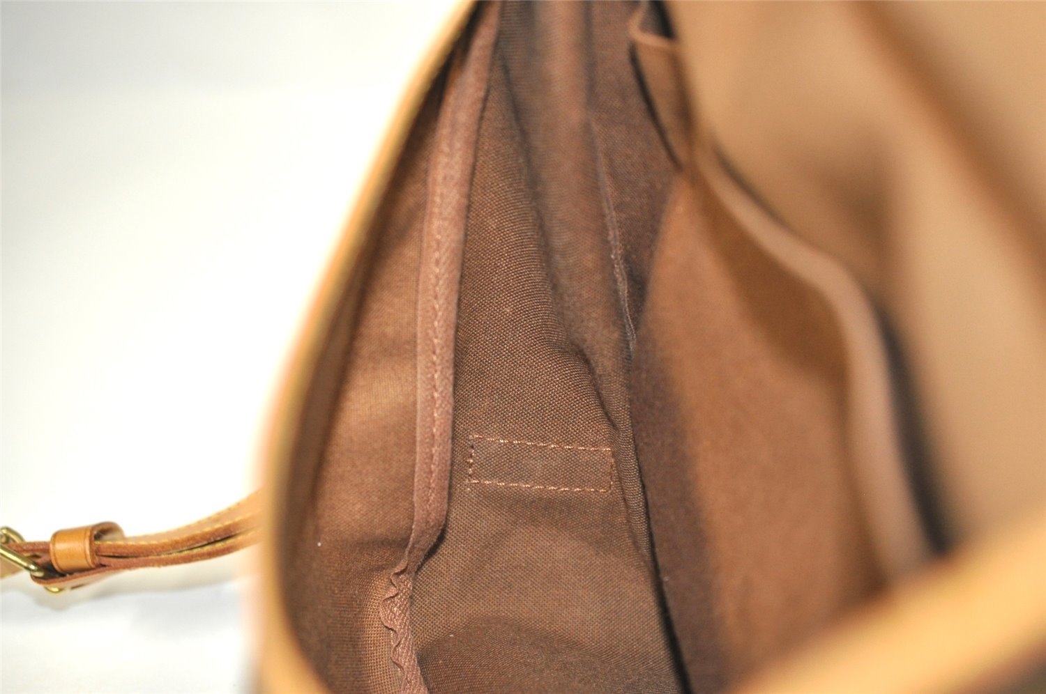 Authentic Louis Vuitton Monogram Saumur 35 Shoulder Cross Bag M42254 LV 5824J