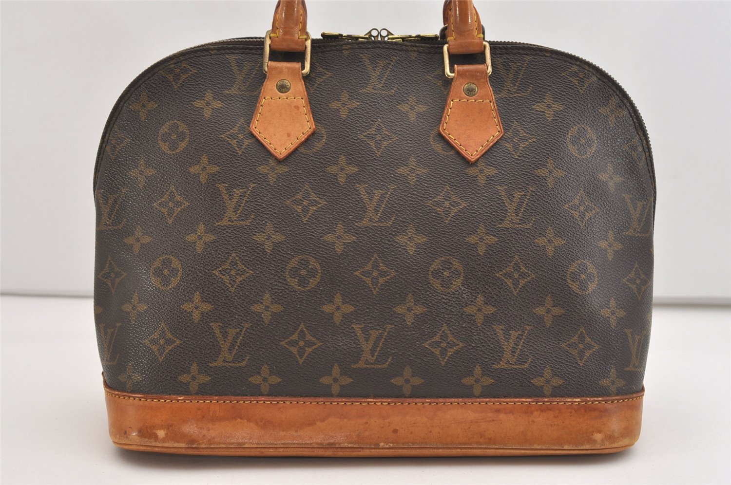 Authentic Louis Vuitton Monogram Alma Hand Bag Purse M51130 LV 5825J