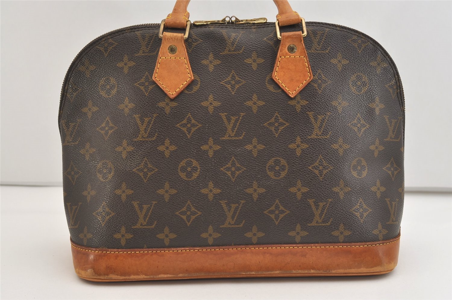 Authentic Louis Vuitton Monogram Alma Hand Bag Purse M51130 LV 5825J