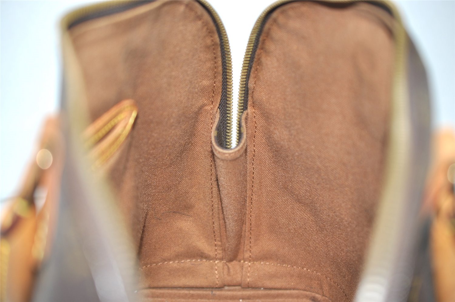 Authentic Louis Vuitton Monogram Alma Hand Bag Purse M51130 LV 5825J