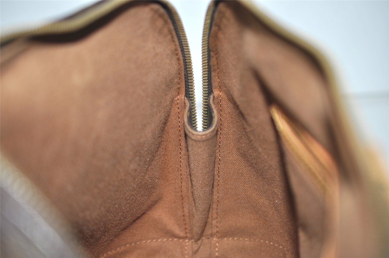 Authentic Louis Vuitton Monogram Alma Hand Bag Purse M51130 LV 5825J