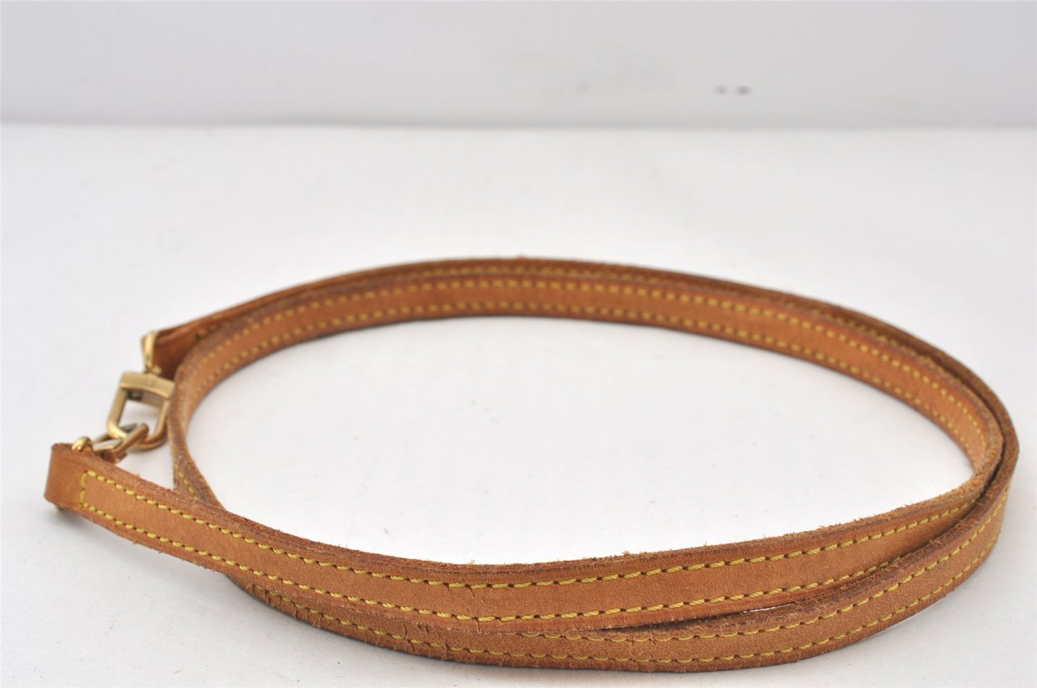 Authentic Louis Vuitton Leather Shoulder Strap Beige 45.5